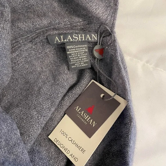 100% Cashmere Dress Topper NWT